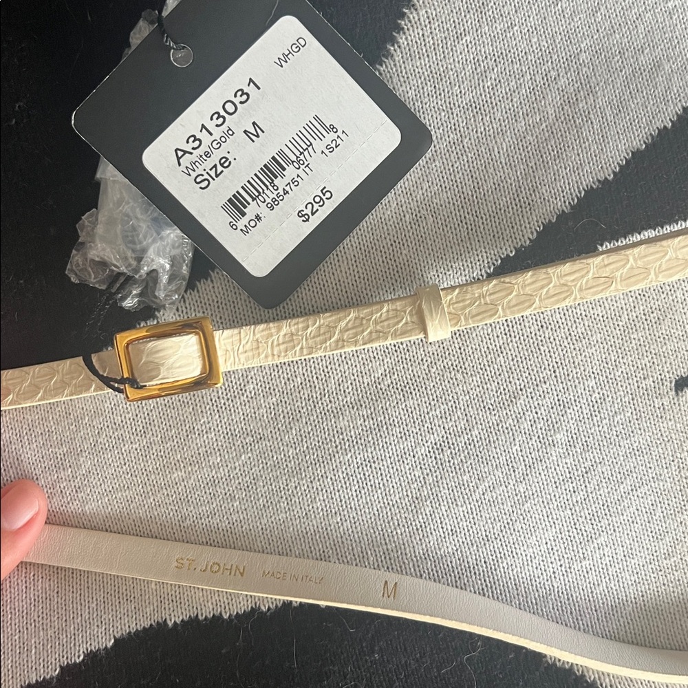 St. John Ivory Belt with Gold Accent - Picture 2 of 5